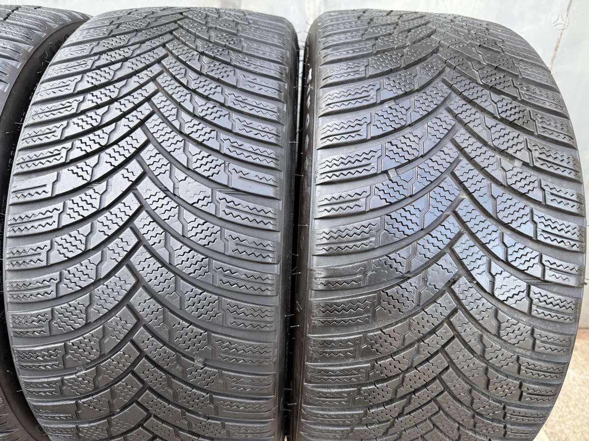 Firestone Winterhawk4/2022m, žieminės 235/35 R19