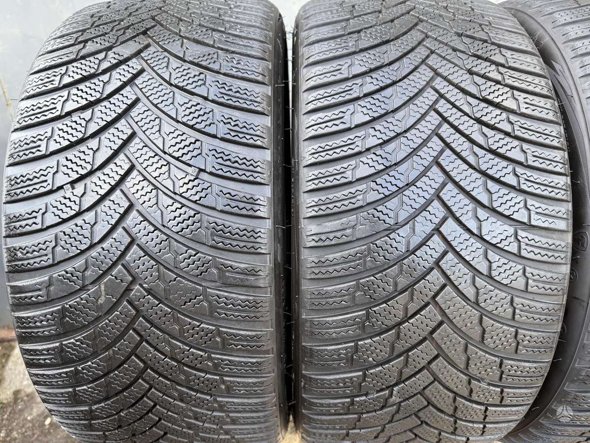 Firestone Winterhawk4/2022m, žieminės 235/35 R19