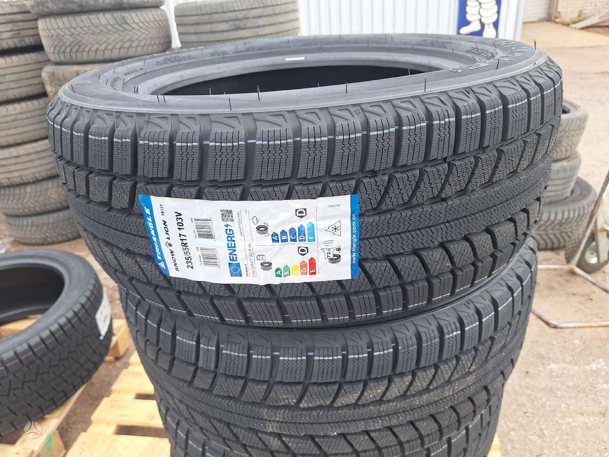 Triangle, winter 235/55 R17