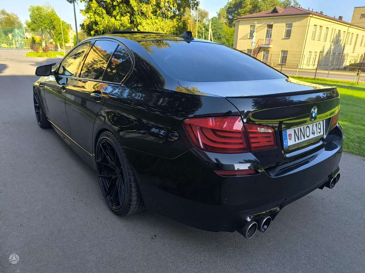 BMW 550, 4.4 l., Седан