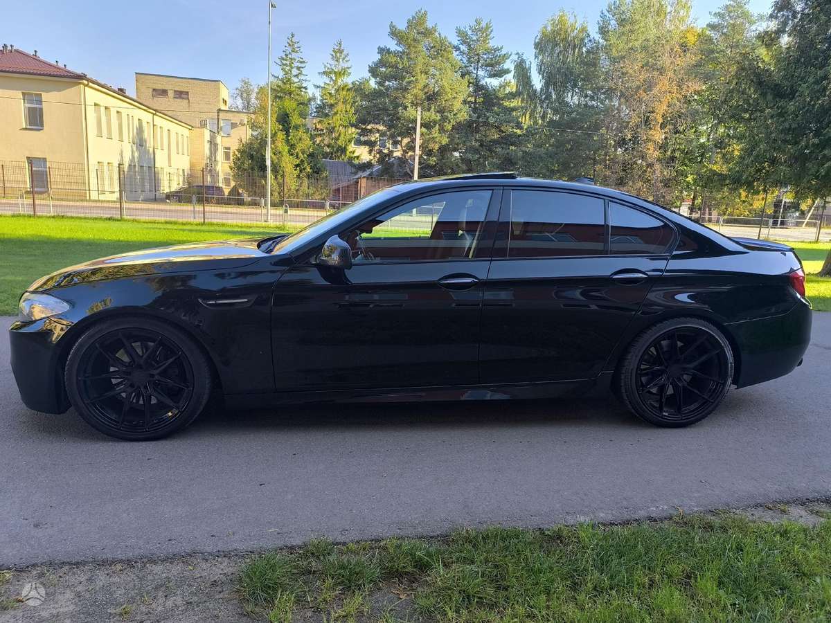 BMW 550, 4.4 l., Седан