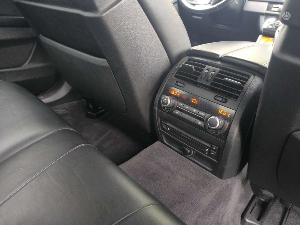 BMW 550, 4.4 l., Седан