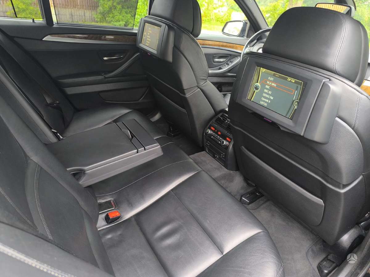 BMW 550, 4.4 l., Седан