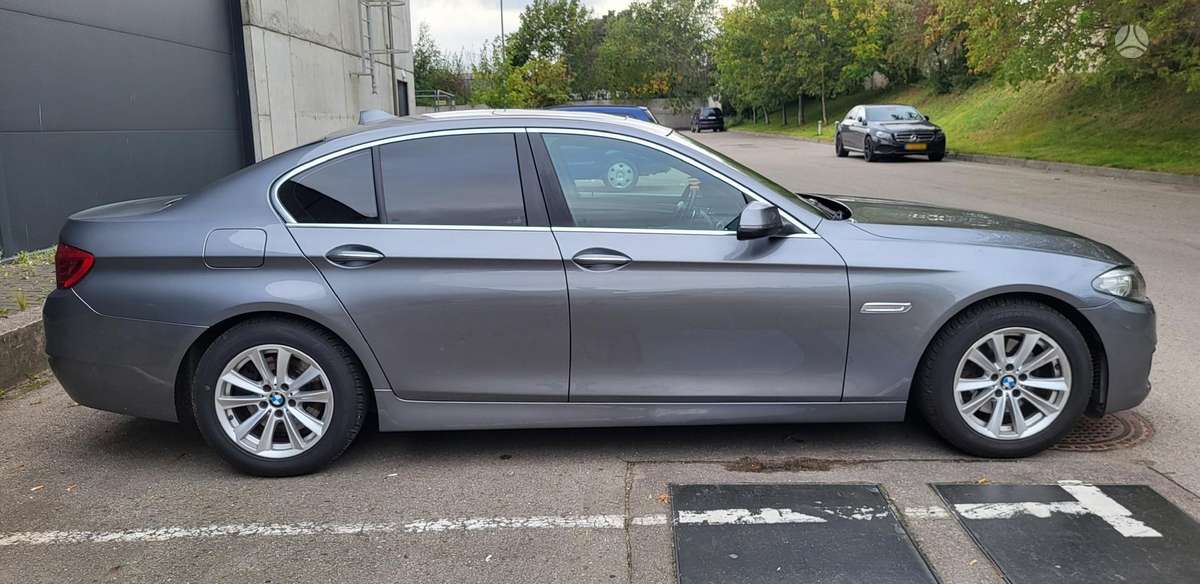 BMW 528, 2.0 l., Седан