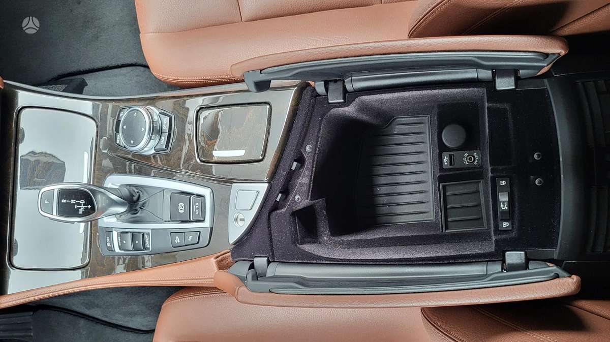 BMW 528, 2.0 l., Седан