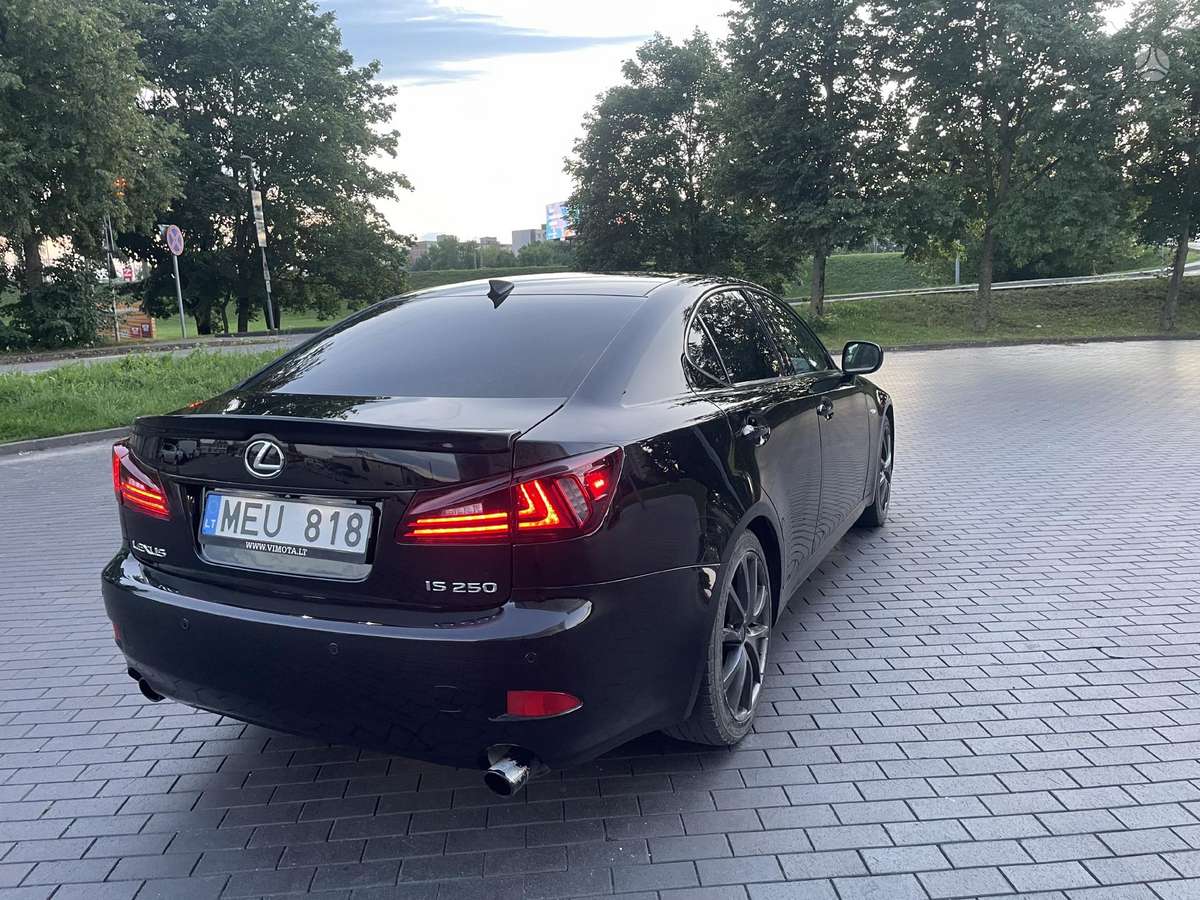 Lexus IS 250, 2.5 l., Седан