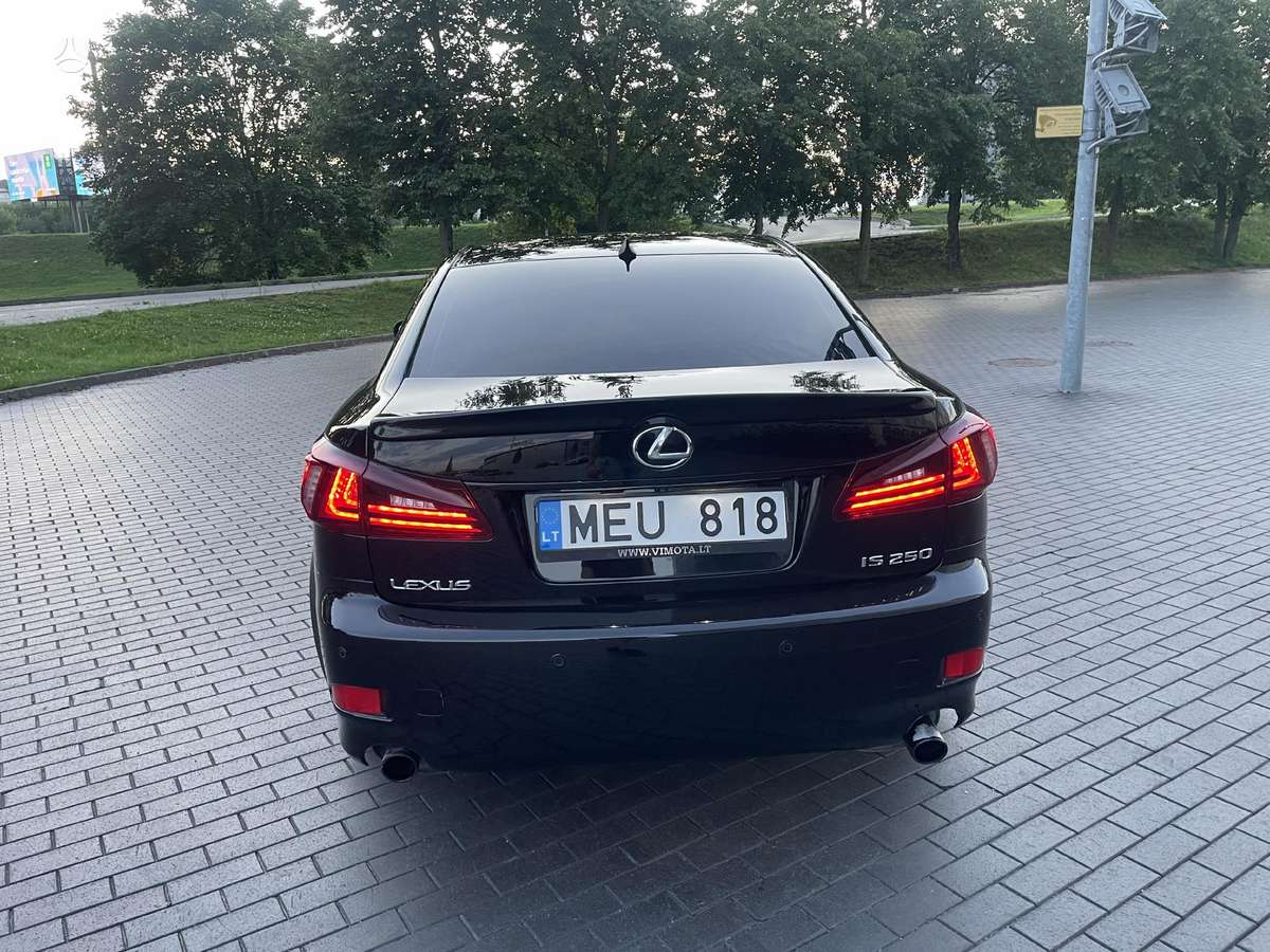 Lexus IS 250, 2.5 l., Седан