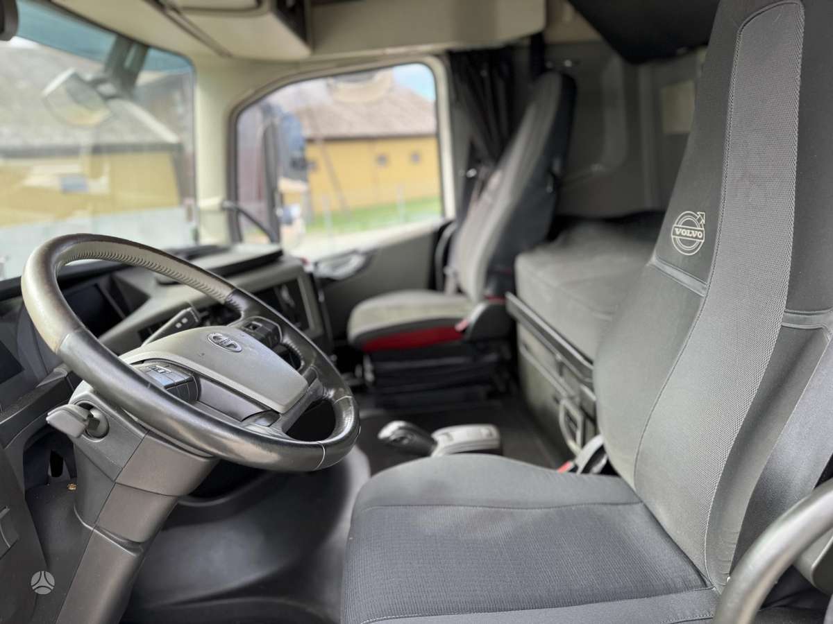 Volvo FH13.460, double sleeper