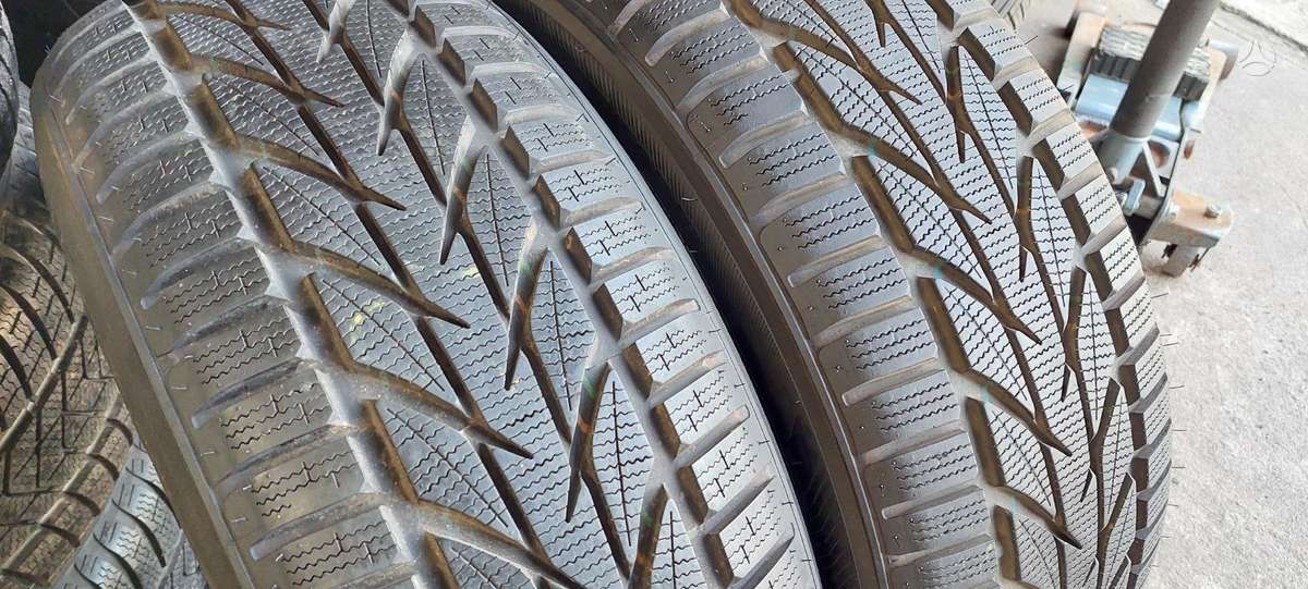Toyo, winter 215/50 R18