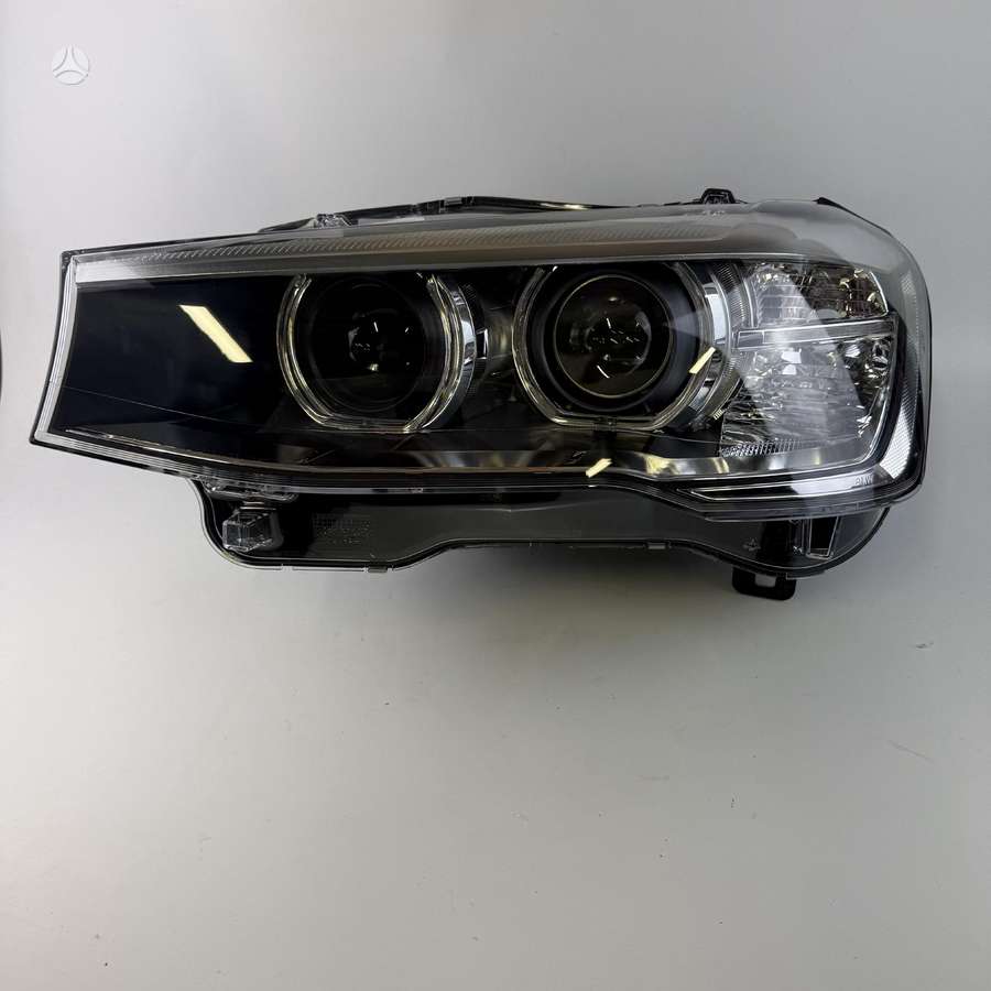 BMW X3 žibintai