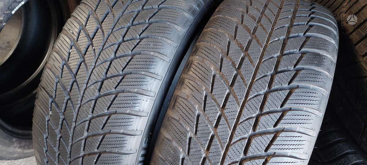 Bridgestone, зимние 225/50 R18