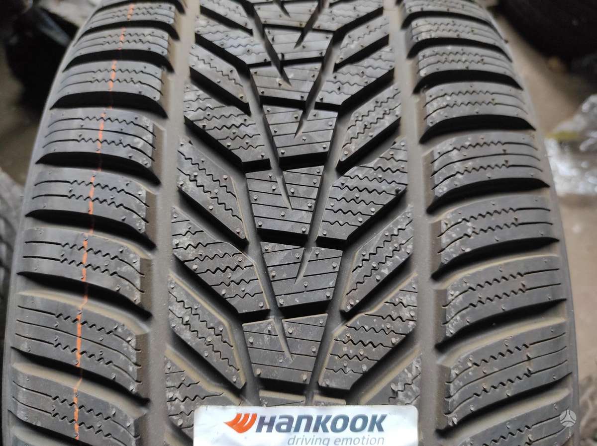 Pirelli, зимние 255/40 R19