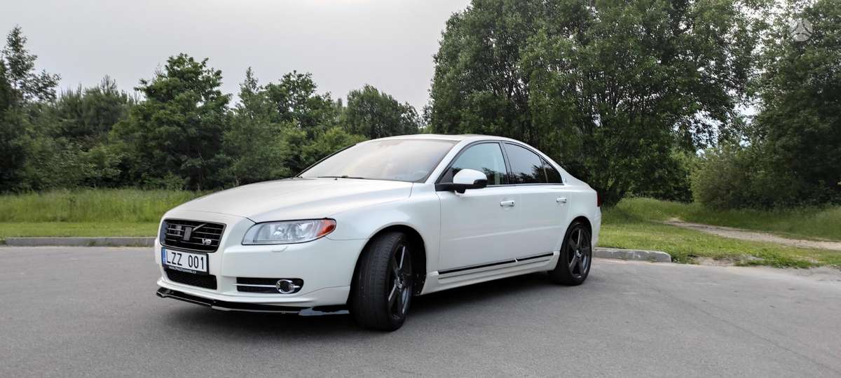 Volvo S80, 4.4 l., Седан