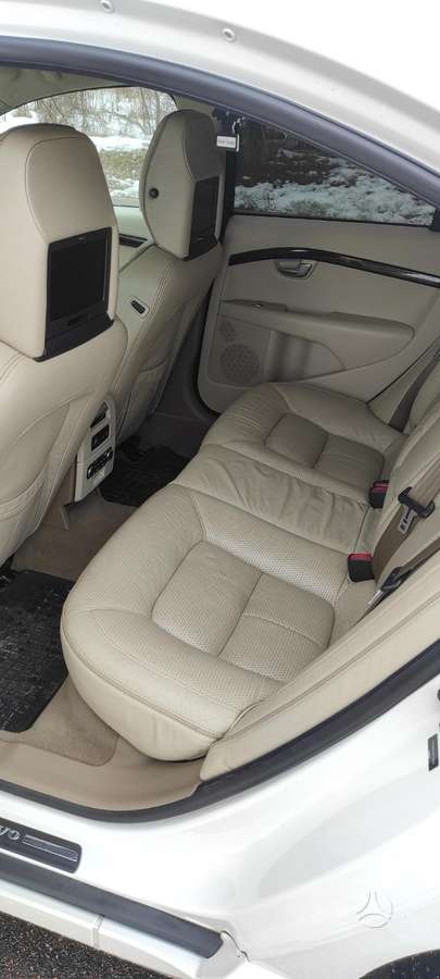 Volvo S80, 4.4 l., Седан