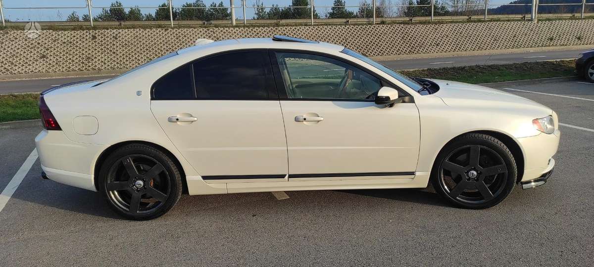 Volvo S80, 4.4 l., Седан