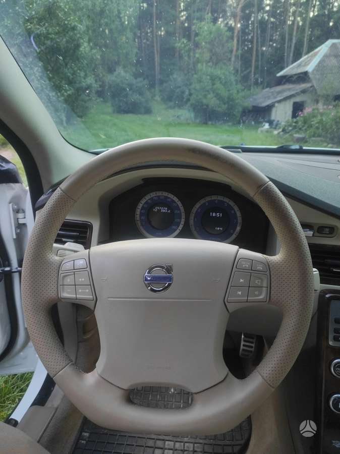 Volvo S80, 4.4 l., Седан