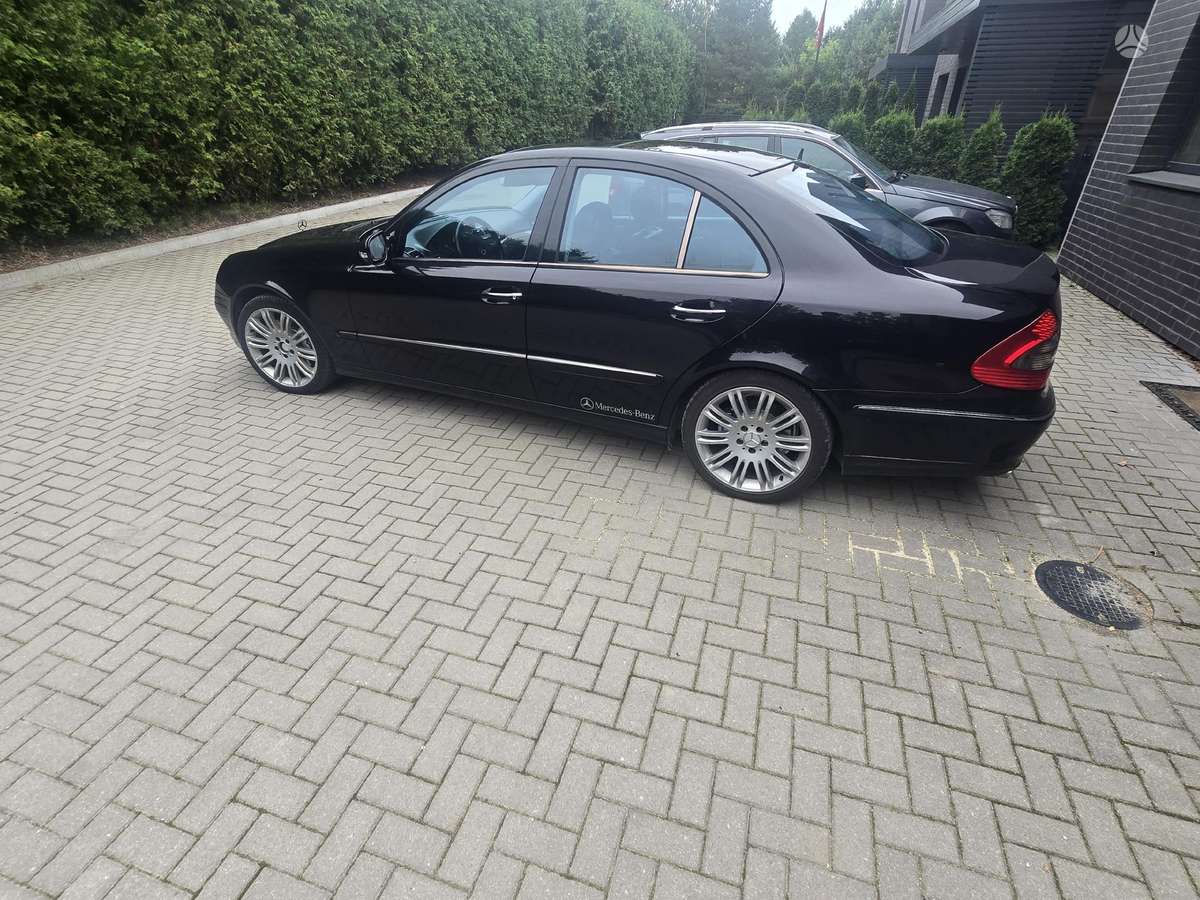 Mercedes-Benz E320, 3.0 l., Седан