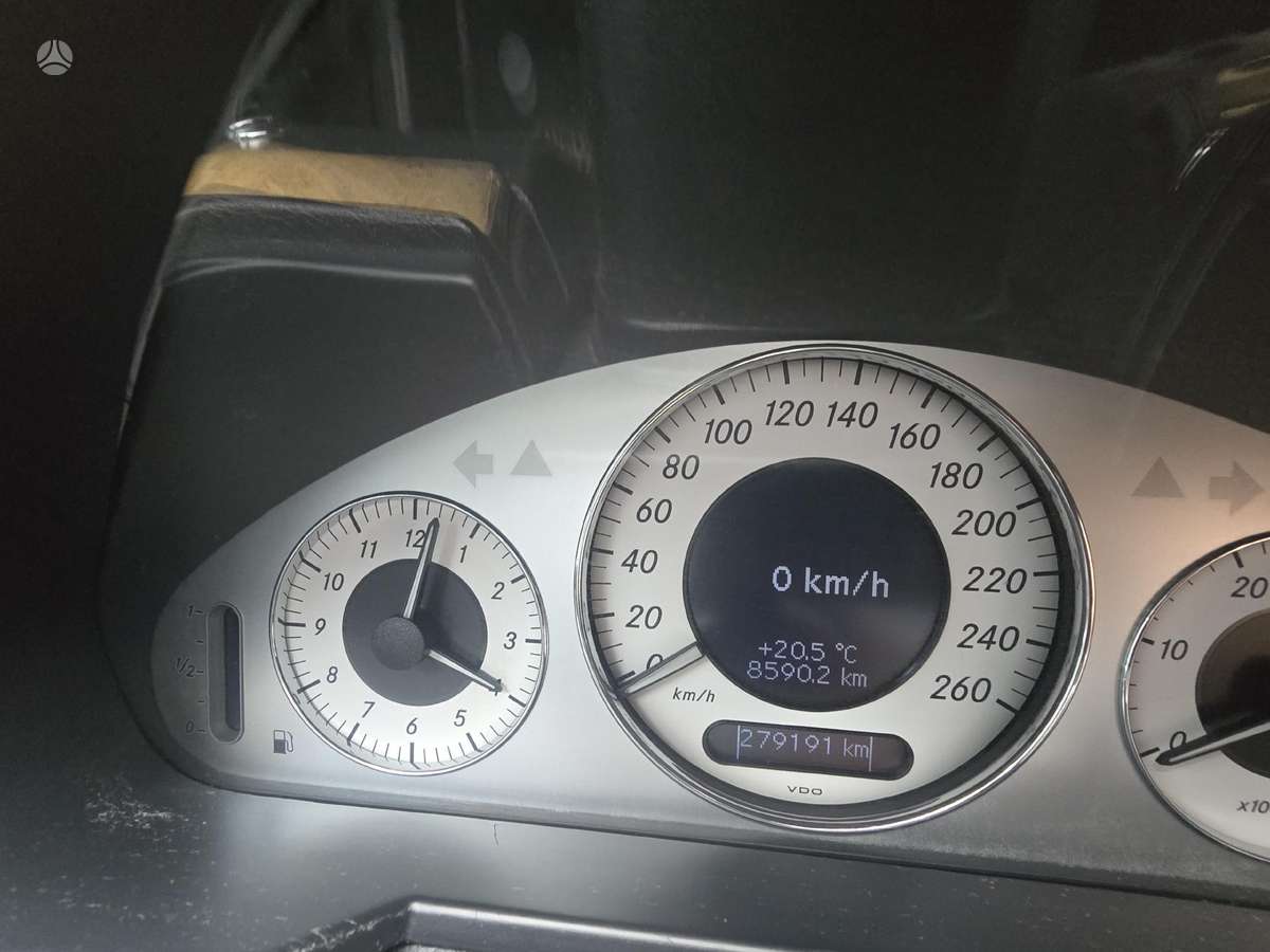 Mercedes-Benz E320, 3.0 l., Седан