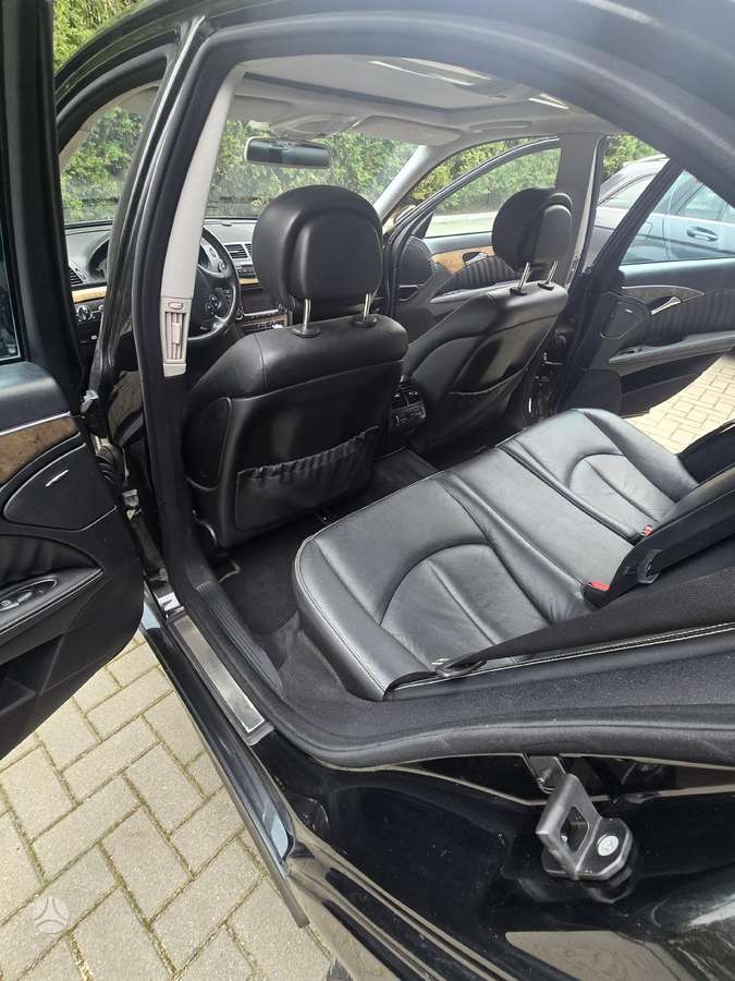 Mercedes-Benz E320, 3.0 l., Седан