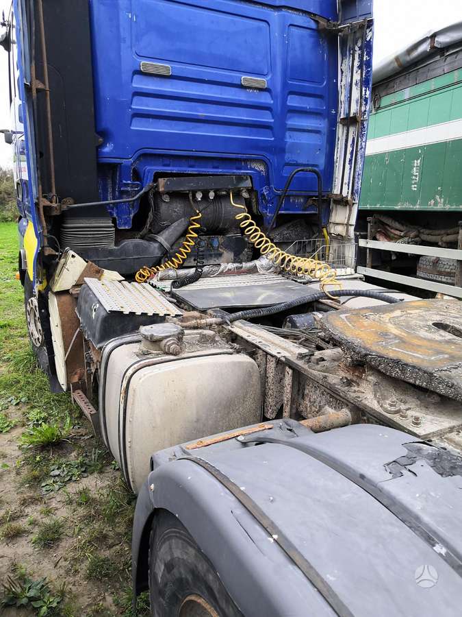 MAN TGA, semi-trailer trucks