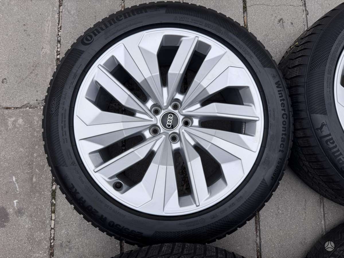 Audi Q8, light alloy, R20