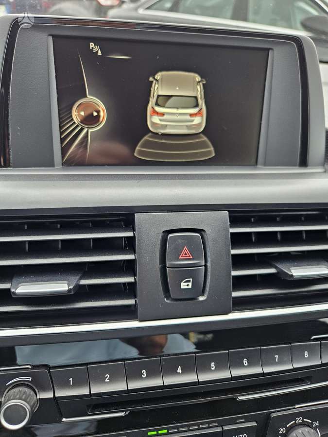 BMW 118, 1.5 l., Хэтчбек