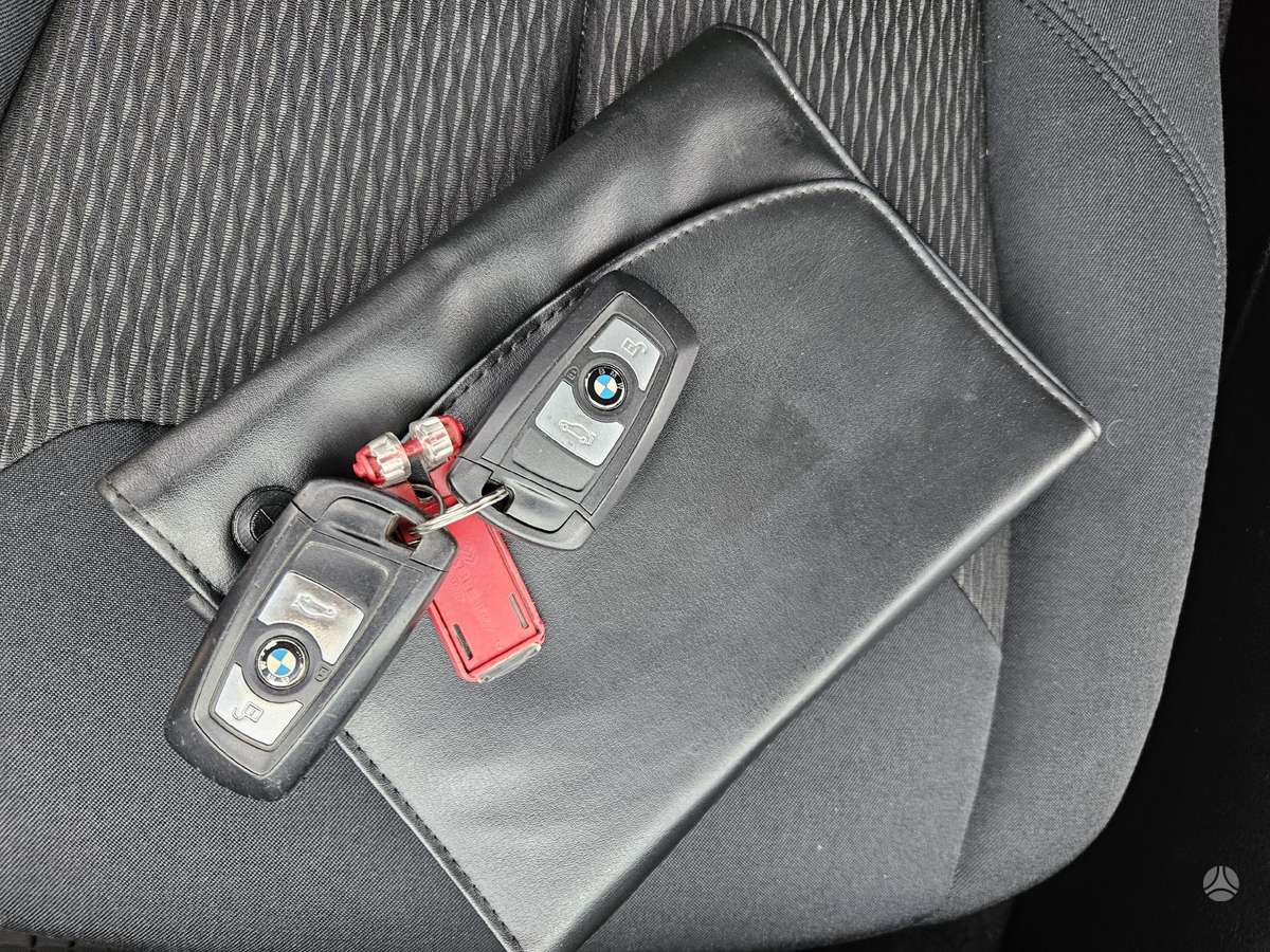 BMW 118, 1.5 l., Хэтчбек