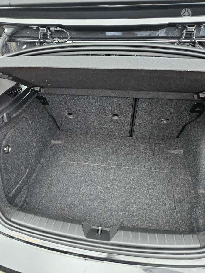 BMW 118, 1.5 l., Хэтчбек