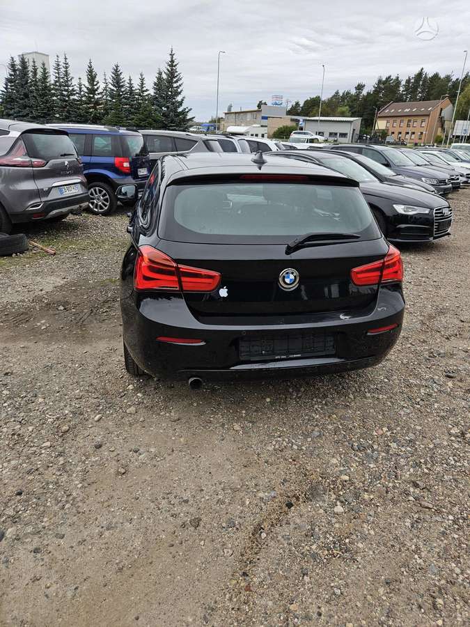 BMW 118, 1.5 l., Хэтчбек
