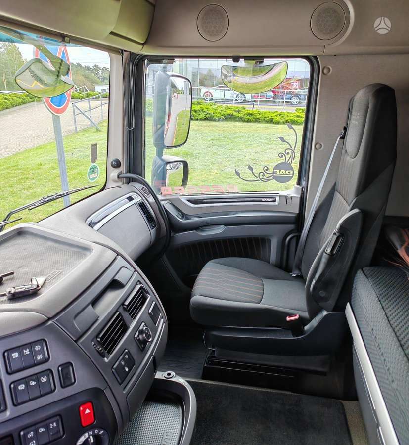 DAF 106 SSC Mega  TOP, 2 спальных места