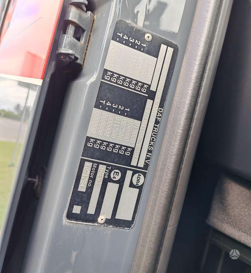 DAF 106 SSC Mega  TOP, 2 спальных места