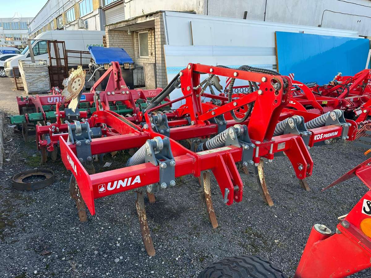 Unia KOS PREMIUM 3, žemės dirbimo / ruošimo technika