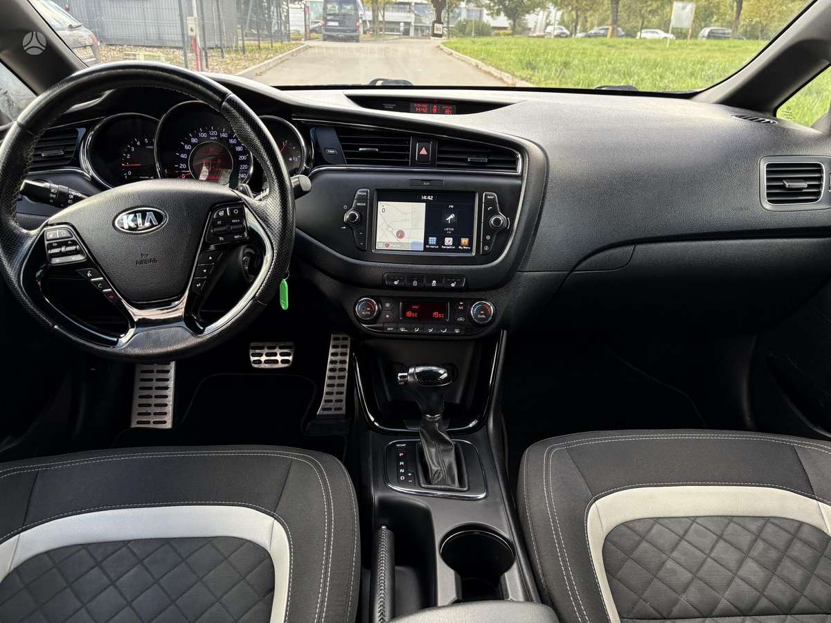 Kia Ceed, 1.6 l., Хэтчбек