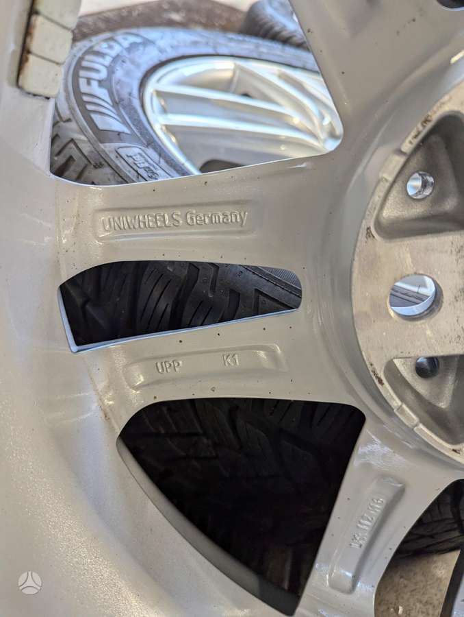 BMW, lengvojo lydinio, R17