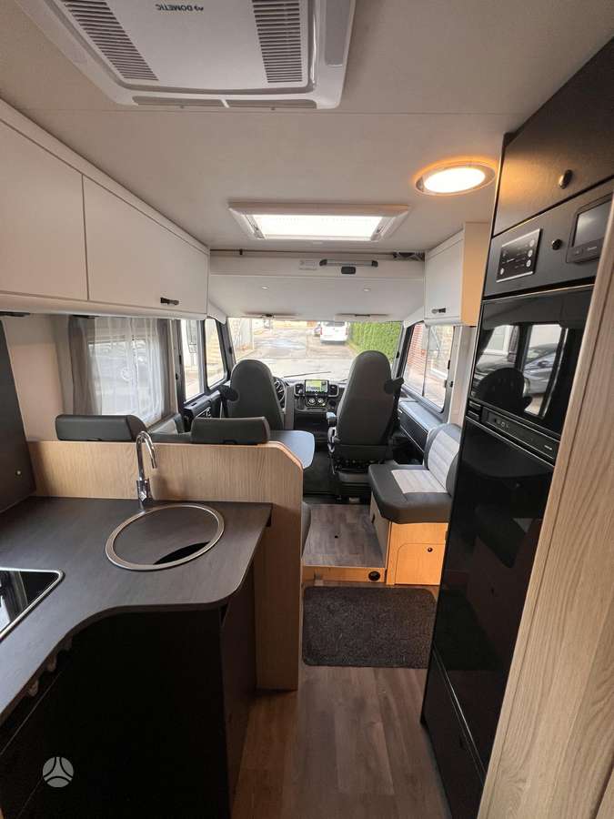 Sunlight I69L - Adventure edition, campers