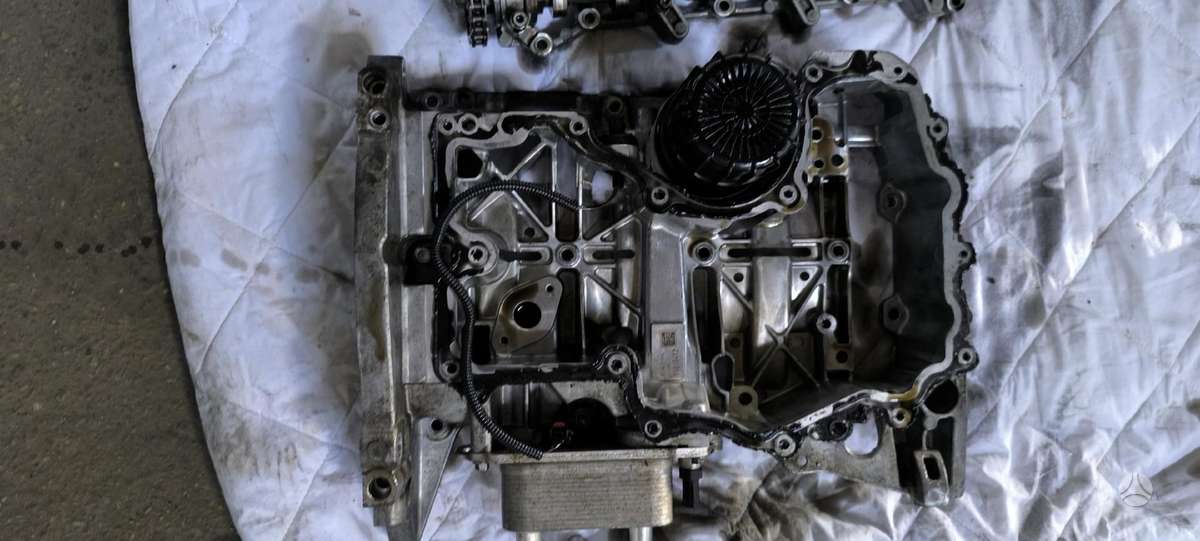 Opel Insignia variklio detalės