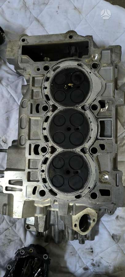 Opel Insignia engine parts