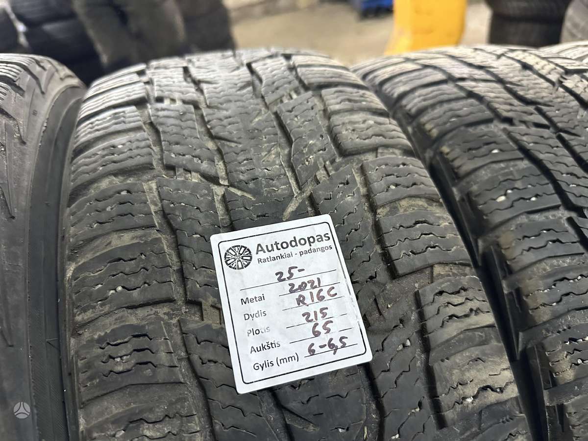 Nokian, žieminės 215/65 R16