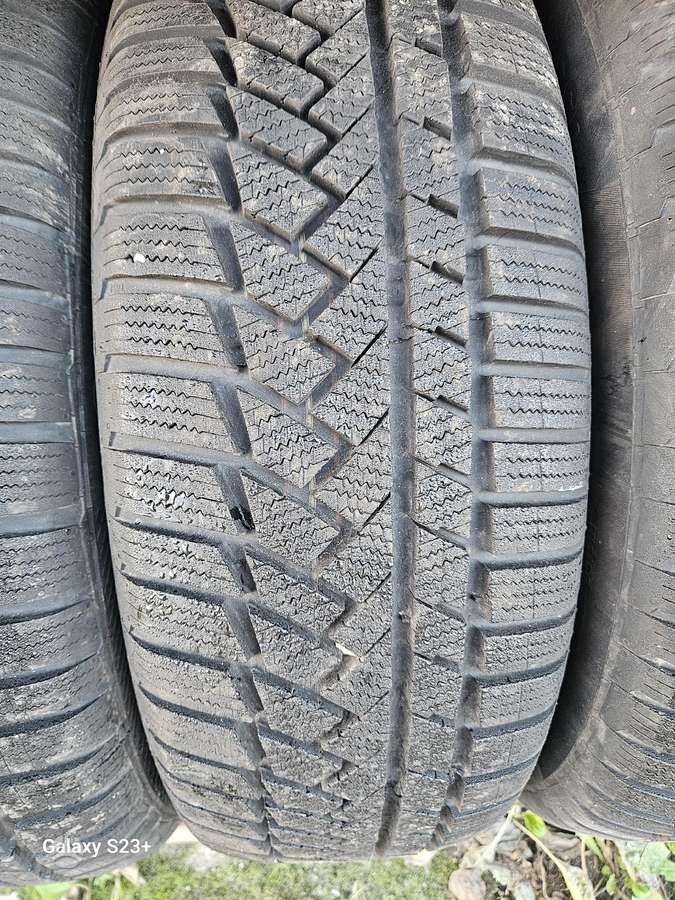 Continental, universalios 215/60 R18
