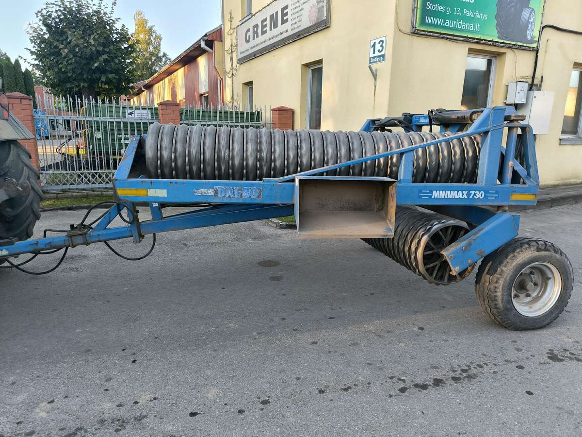 Dalbo Minimax 730, dirvos tankinimo, lyginimo volai