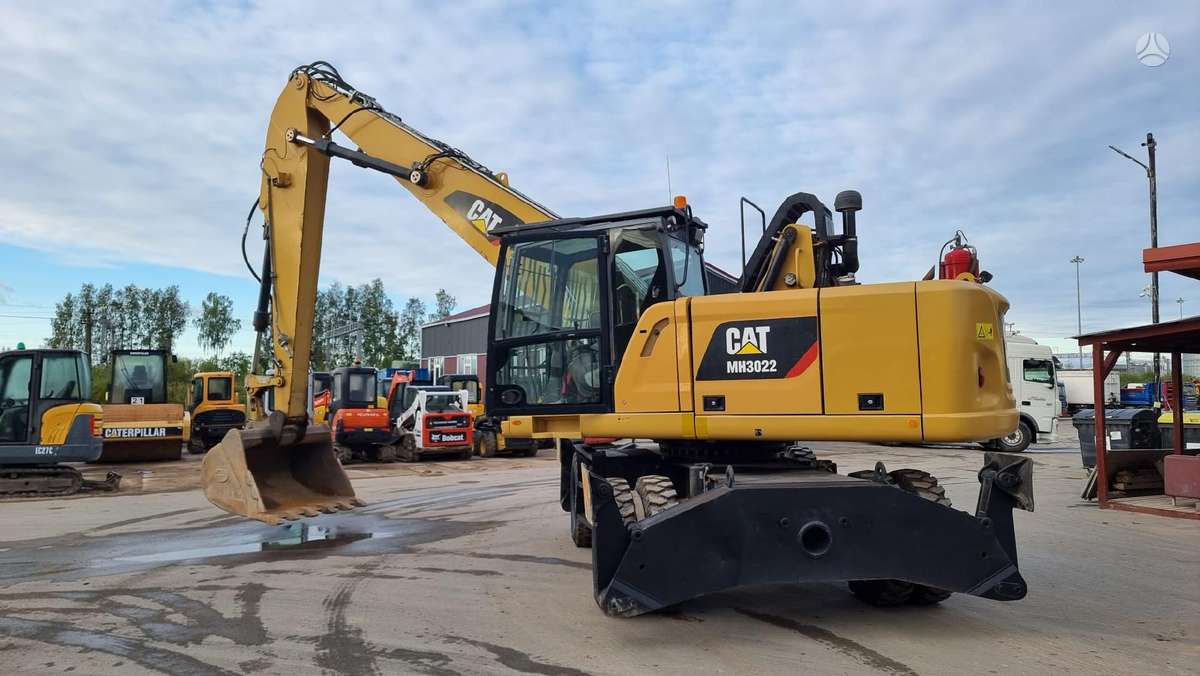 Caterpillar MH 3022, excavator