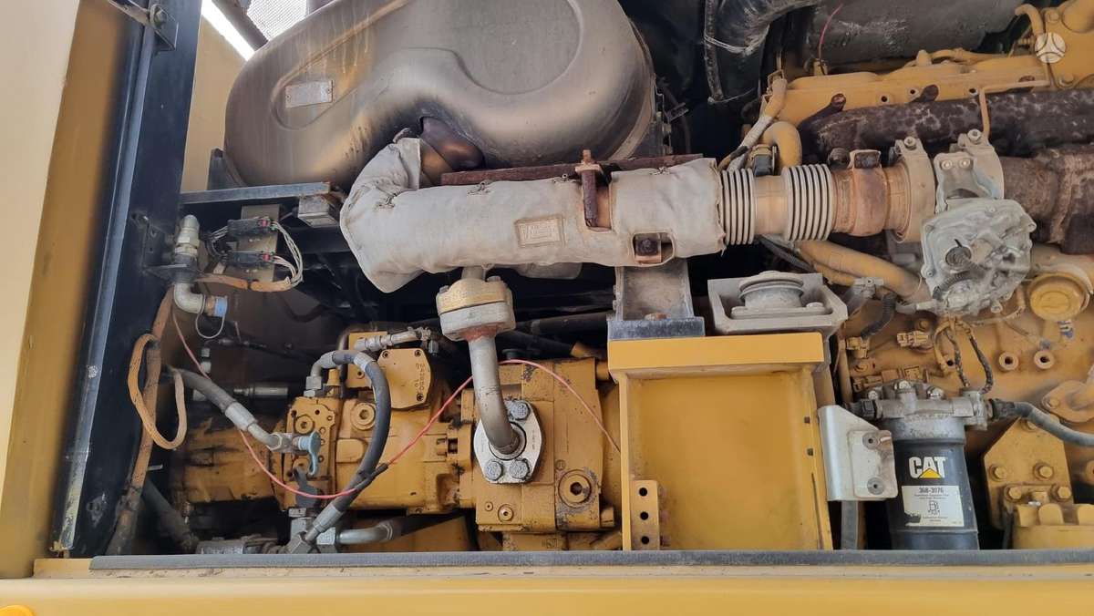 Caterpillar MH 3022, ekskavatoriai