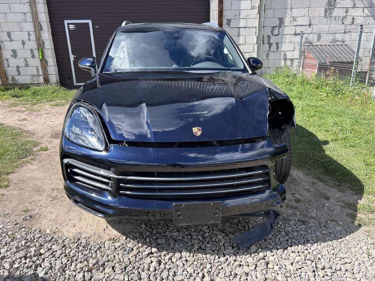 Porsche Cayenne dalimis