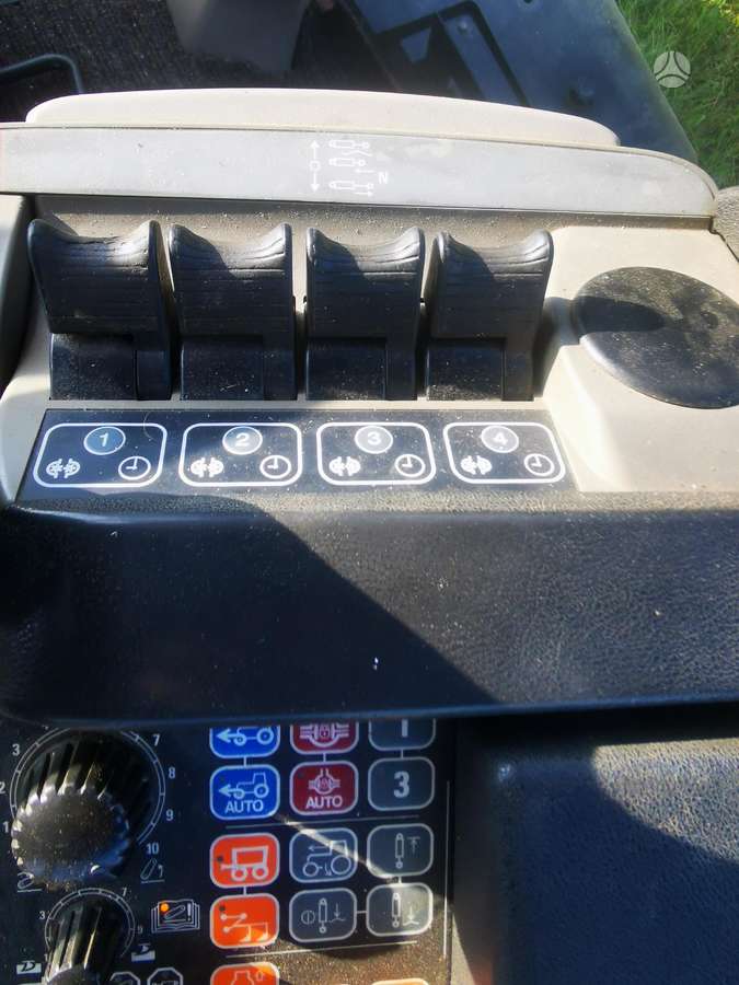 Case Magnum 290, tractors