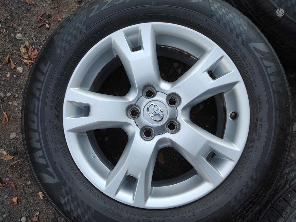 Toyota, lengvojo lydinio, R17