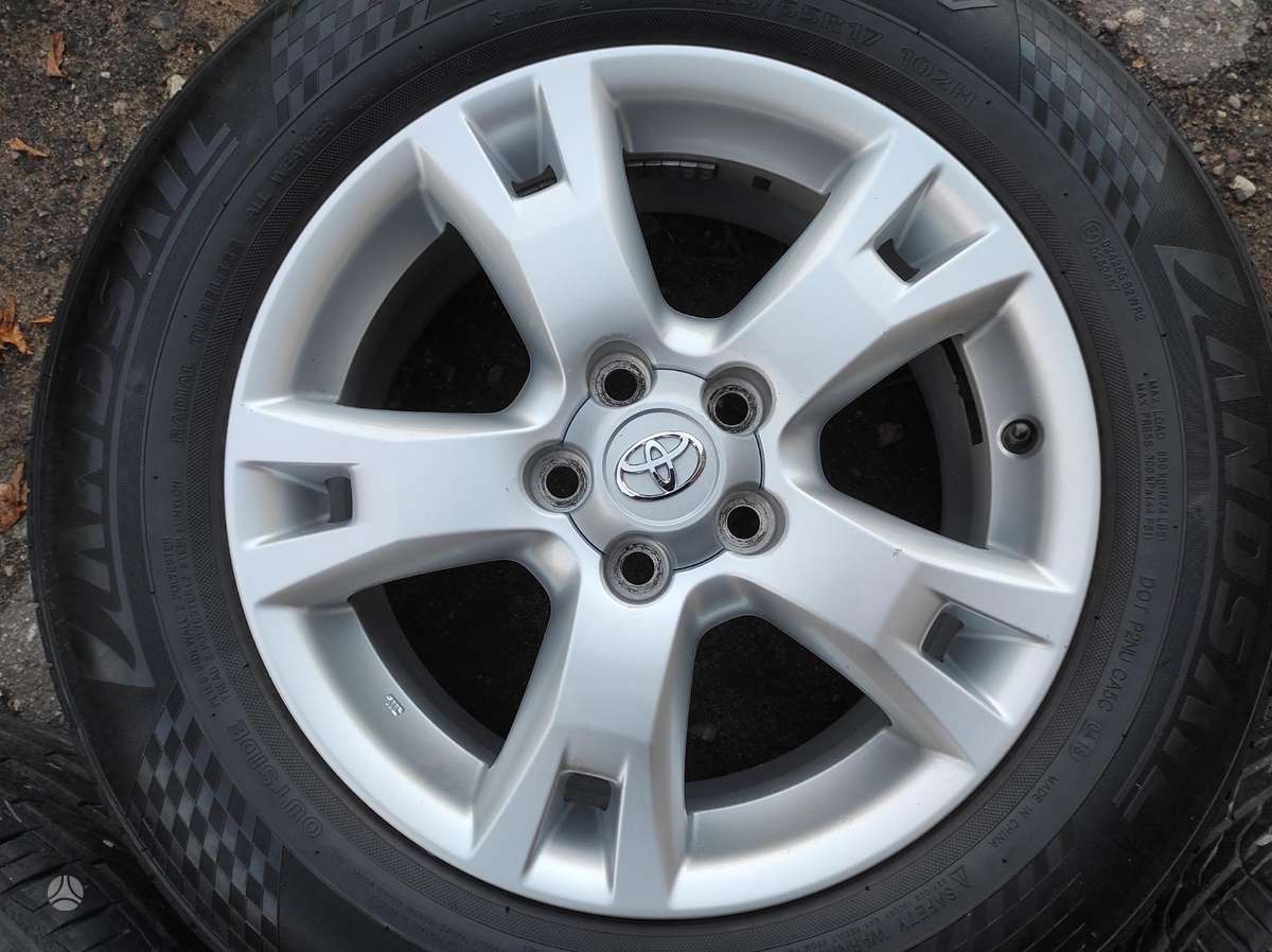 Toyota, lengvojo lydinio, R17