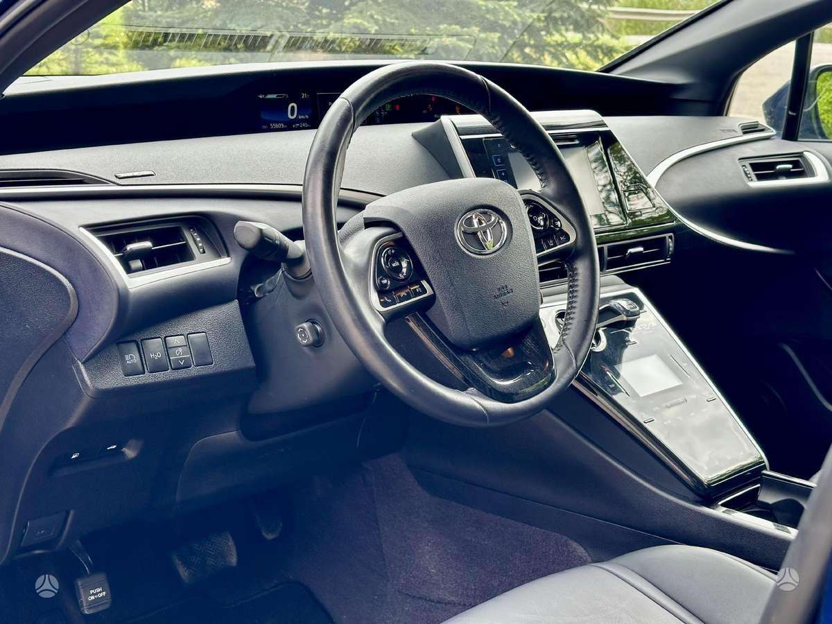 Toyota Mirai - 12