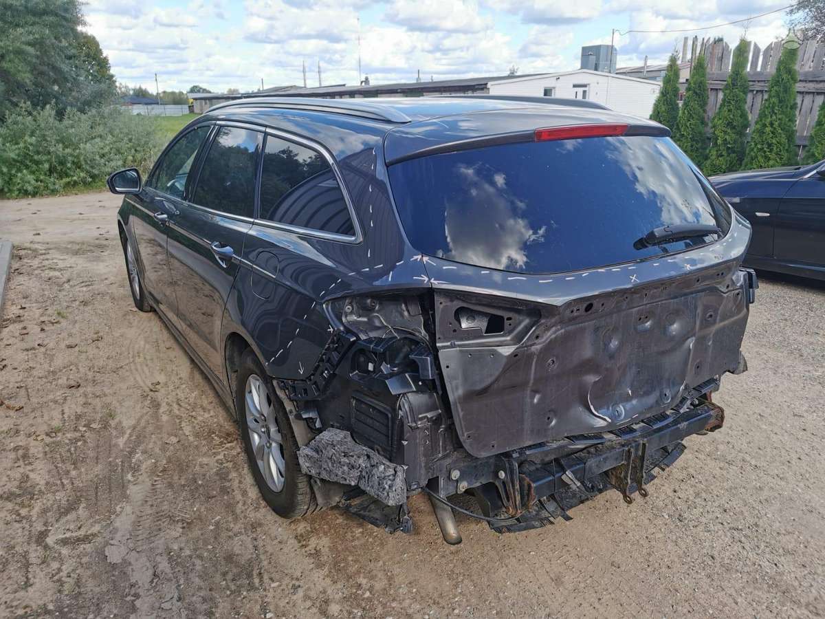 Ford Mondeo dalimis