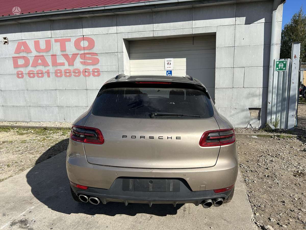 Porsche Macan