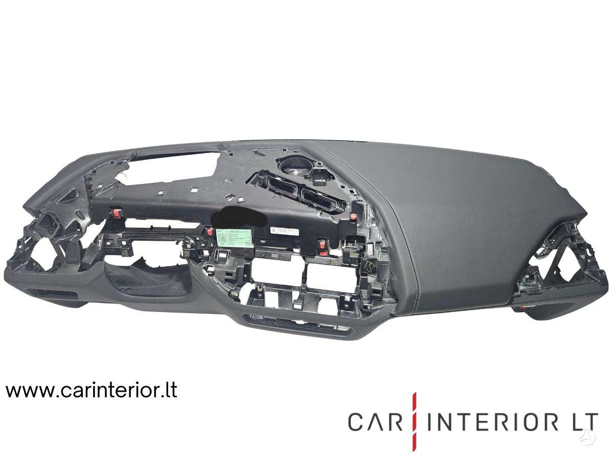 BMW XM interior parts